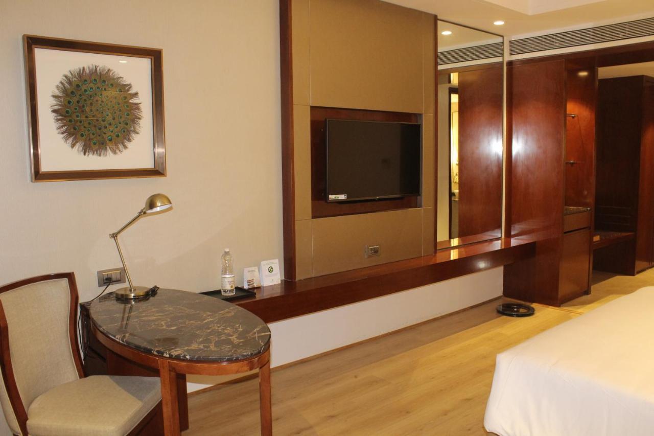 Hotel Lemon Tree Premier, Dwarka Exterior foto