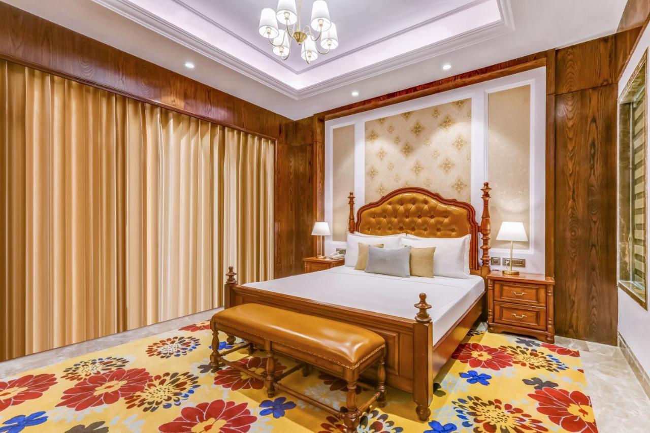Hotel Lemon Tree Premier, Dwarka Exterior foto
