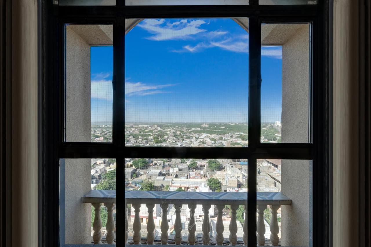 Hotel Lemon Tree Premier, Dwarka Exterior foto