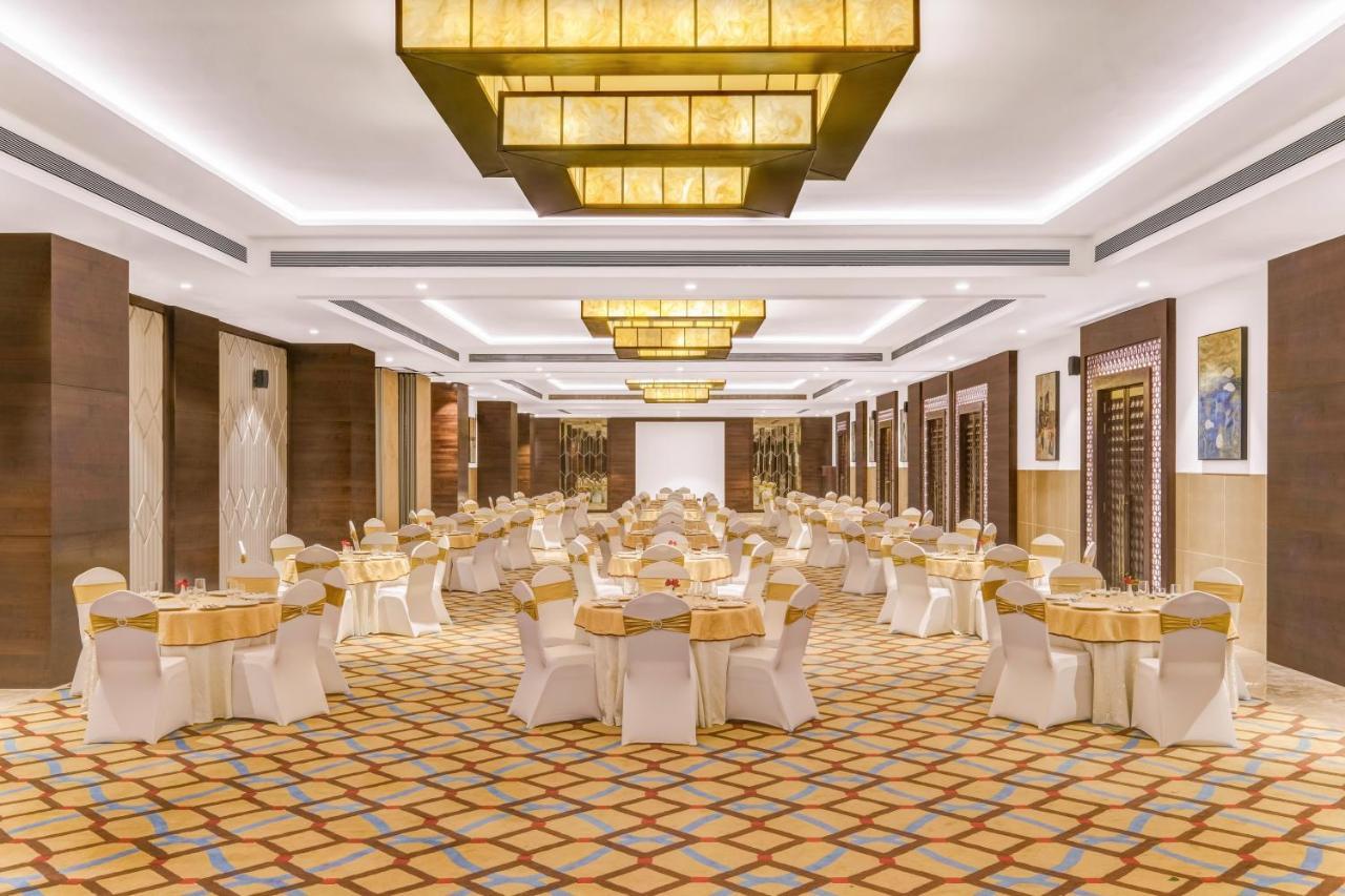 Hotel Lemon Tree Premier, Dwarka Exterior foto