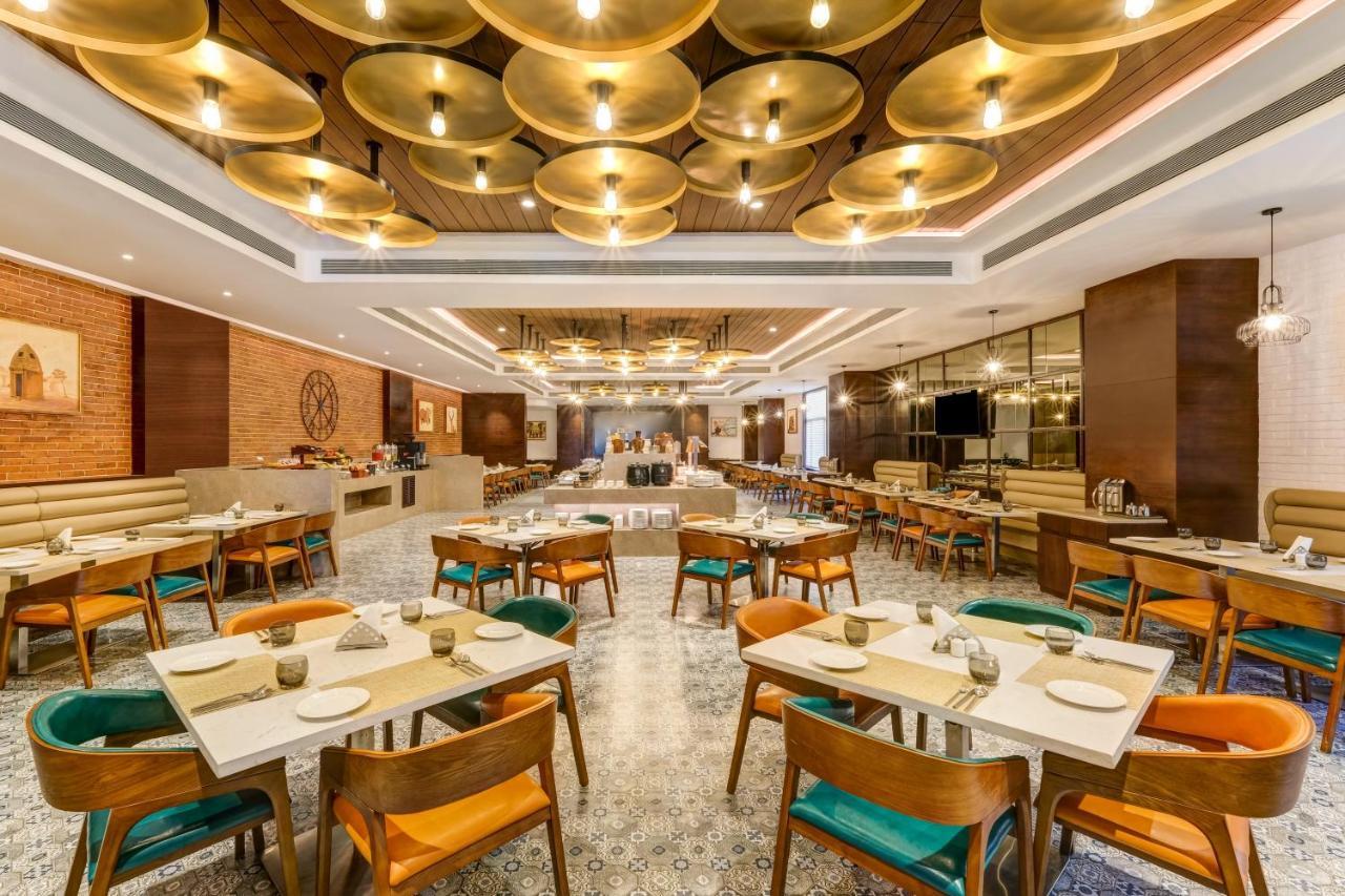Hotel Lemon Tree Premier, Dwarka Exterior foto