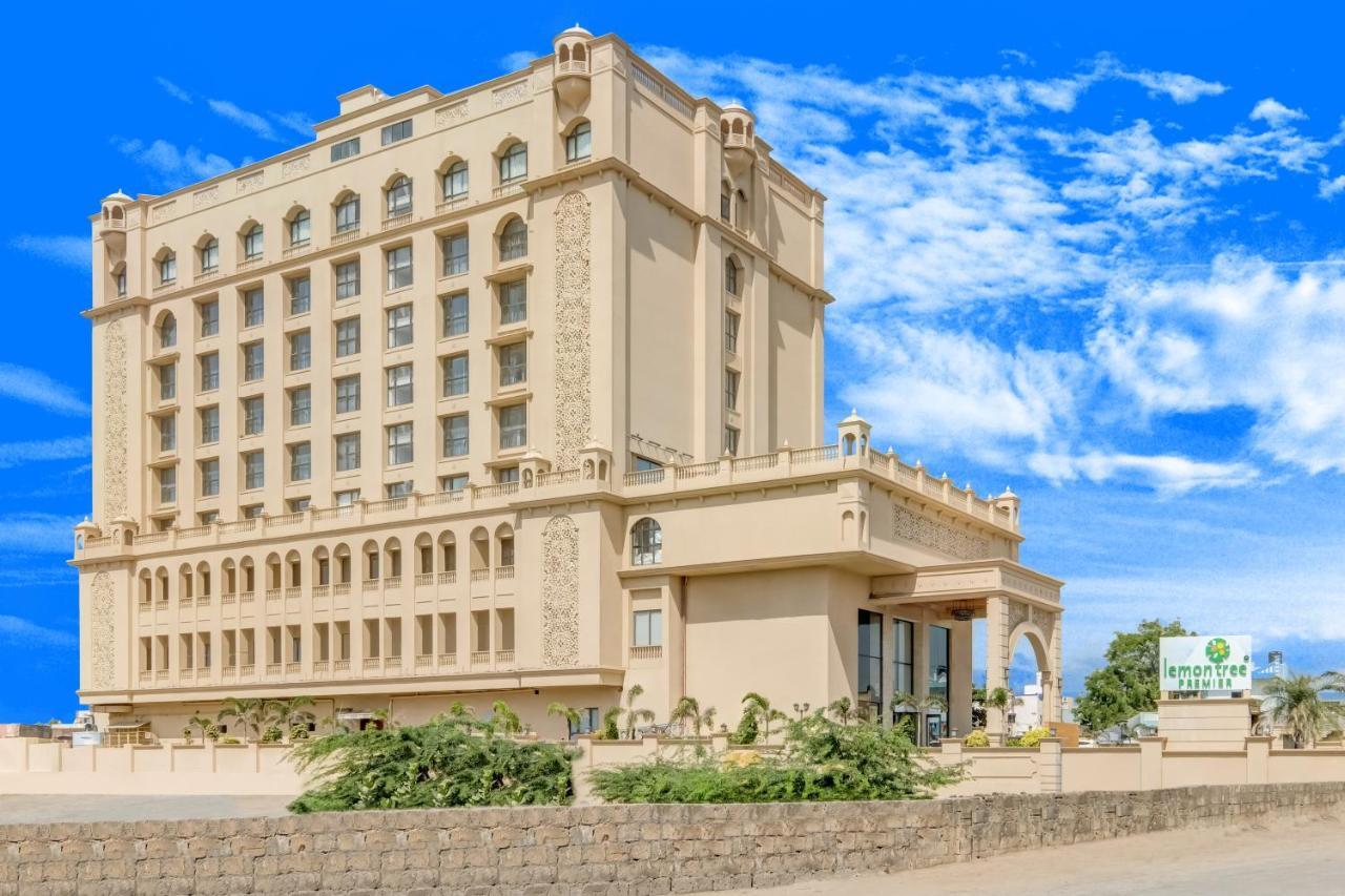 Hotel Lemon Tree Premier, Dwarka Exterior foto